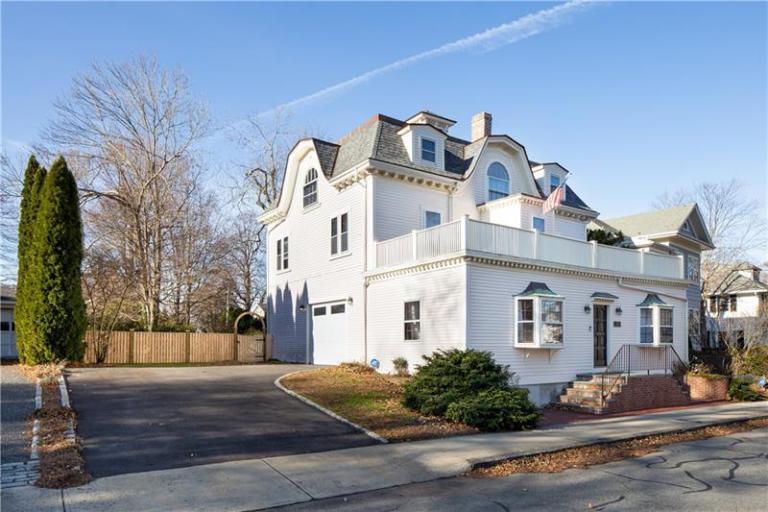 What Sold 24 Aquidneck Island real estate sales, transactions (April