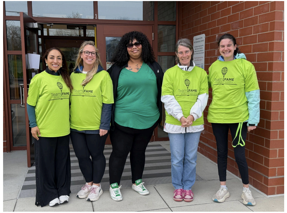 RENEWport volunteers return to Pell for a second year of morning greetings