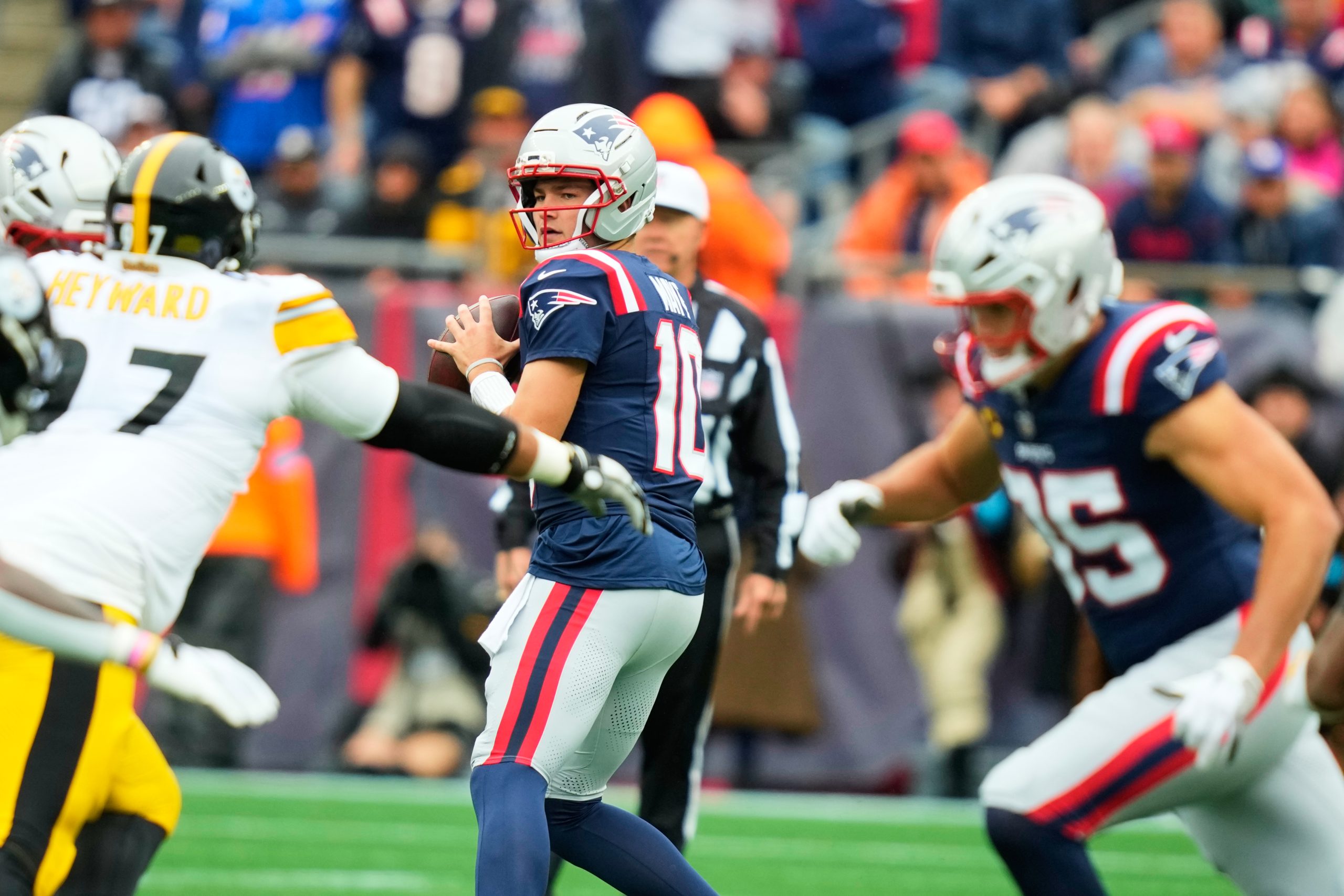 Patriots won, but their offense sputtered again as Drake Maye continues to look for answers
